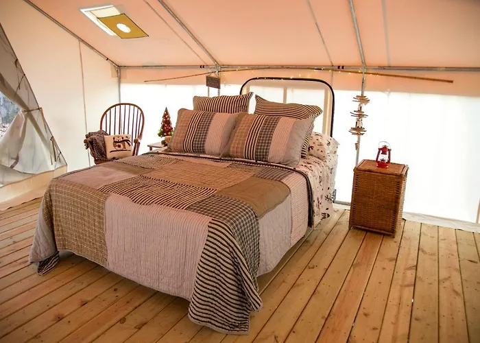 Secluded Luxury Tent On Otter Near Girard, Illinois Girard